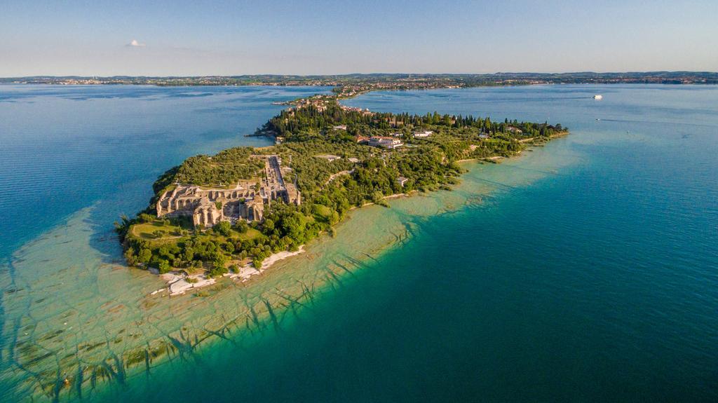 Appartamento Ideal Сірміоне Екстер'єр фото